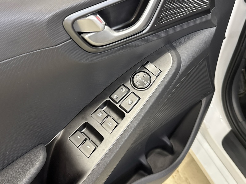 Hyundai IONIQ plug-in vaihtoauto