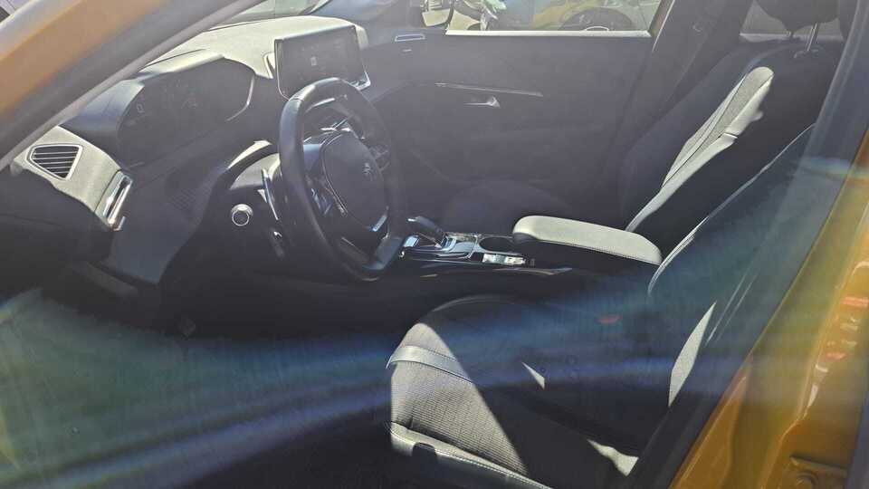 Peugeot 208 vaihtoauto