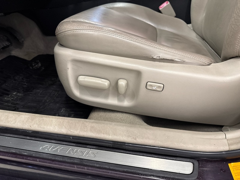 Toyota Avensis vaihtoauto