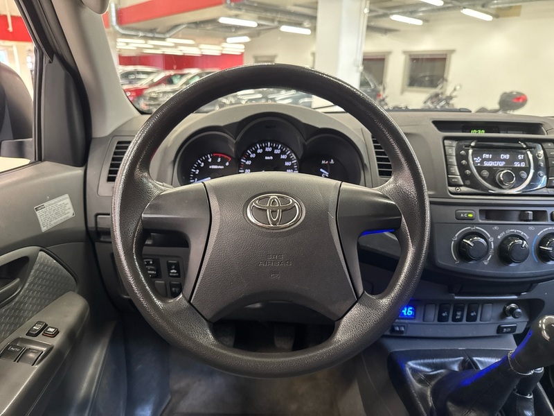 Toyota Hilux vaihtoauto