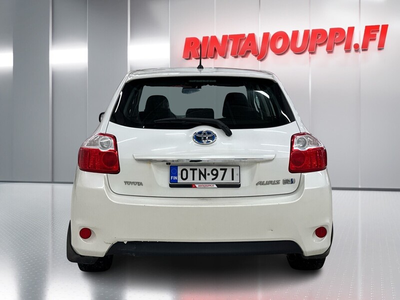 Toyota Auris vaihtoauto
