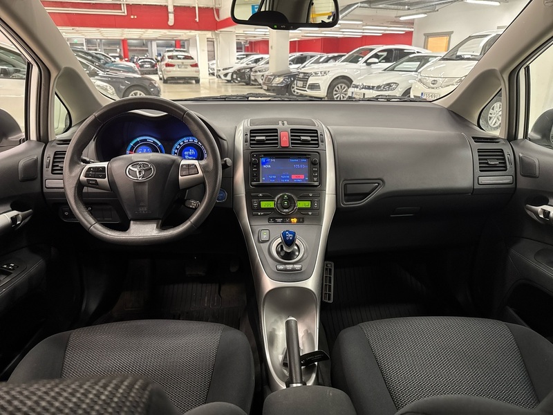 Toyota Auris vaihtoauto