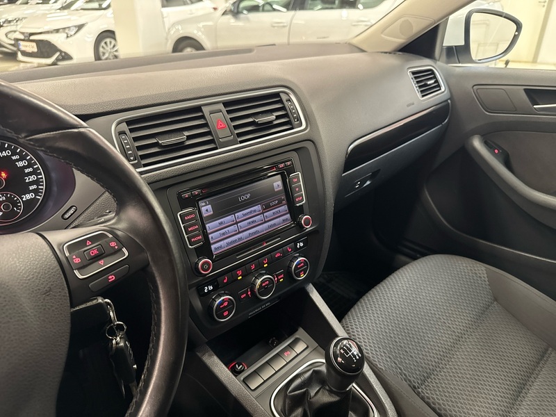 Volkswagen Jetta vaihtoauto