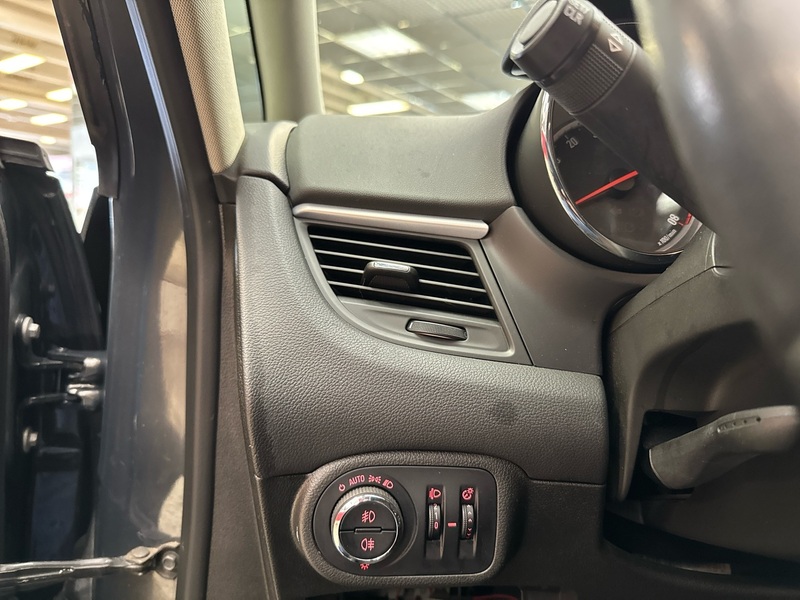 Opel Zafira Tourer vaihtoauto