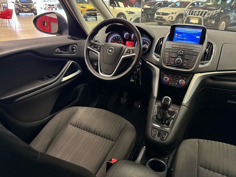 Opel Zafira Tourer vaihtoauto