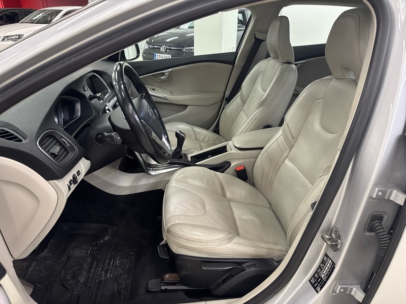 Volvo V40 vaihtoauto