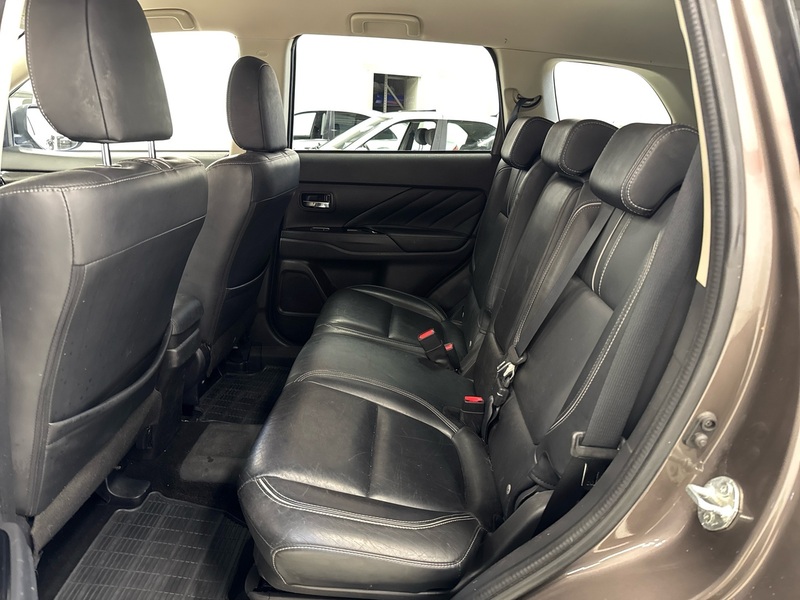 Mitsubishi Outlander vaihtoauto