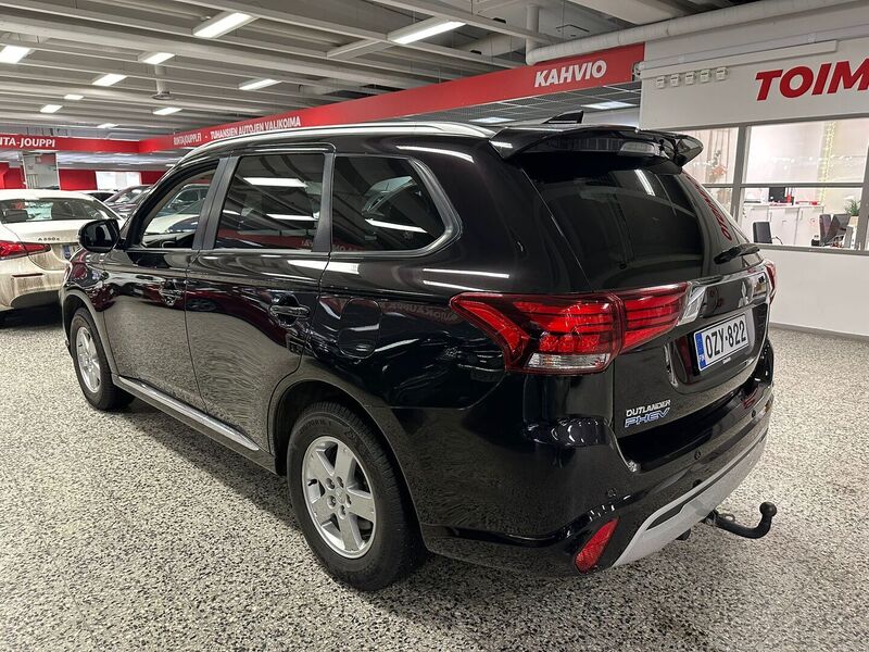 Mitsubishi Outlander PHEV vaihtoauto