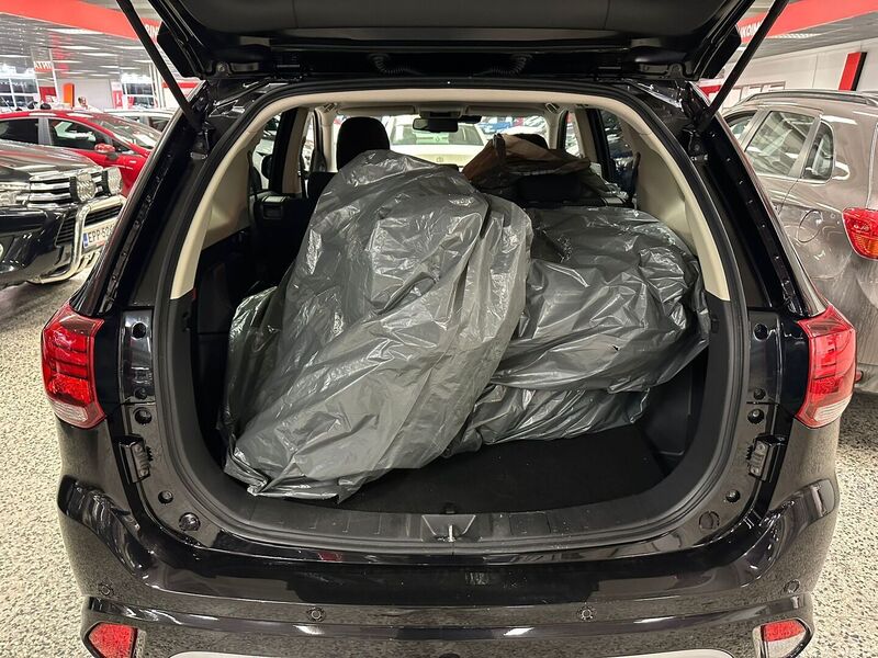 Mitsubishi Outlander PHEV vaihtoauto