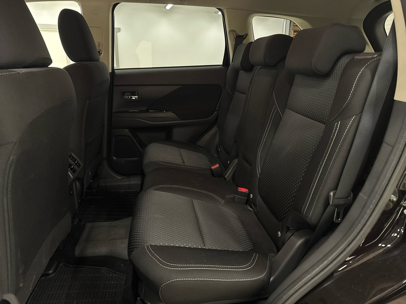 Mitsubishi Outlander PHEV vaihtoauto