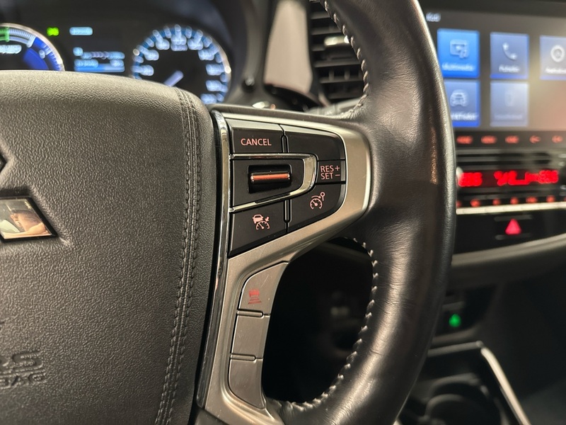 Mitsubishi Outlander PHEV vaihtoauto