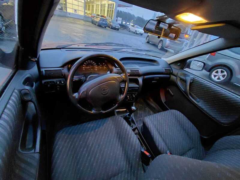 Opel Astra vaihtoauto