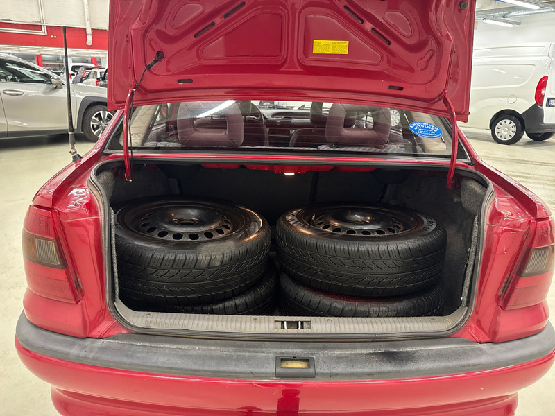 Opel Astra vaihtoauto