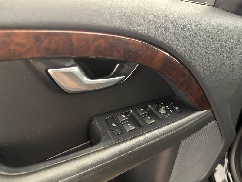 Volvo XC70 vaihtoauto