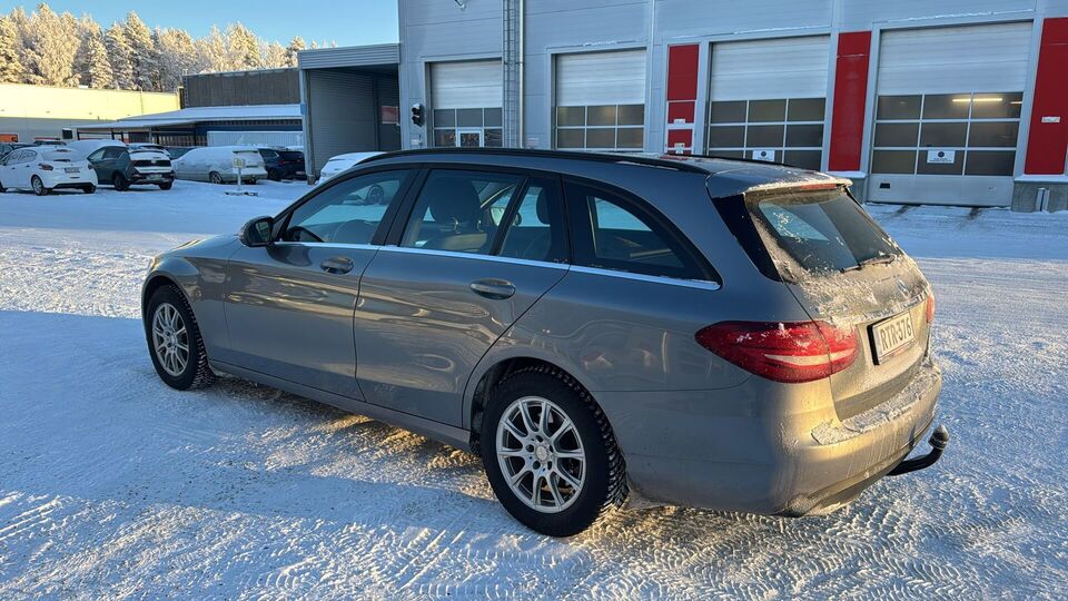 Mercedes-Benz C vaihtoauto