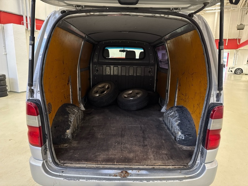 Toyota Hiace vaihtoauto