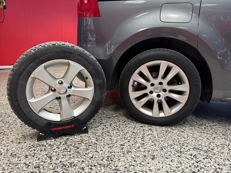 SEAT Alhambra vaihtoauto