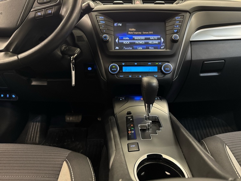 Toyota Avensis vaihtoauto