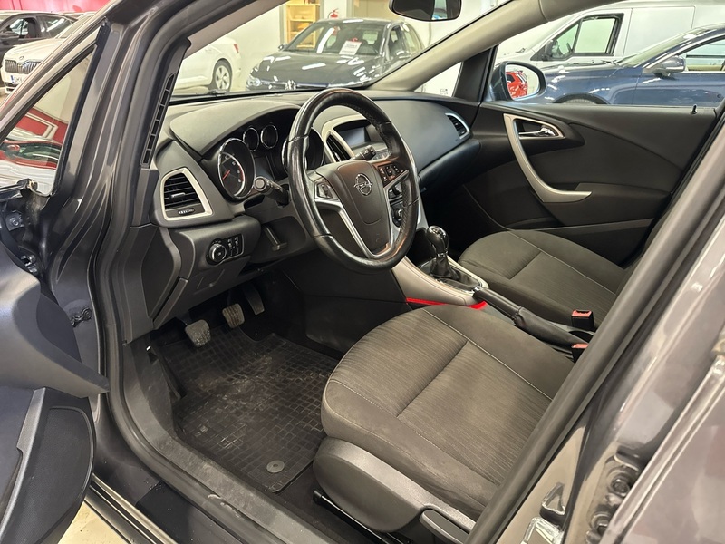 Opel Astra vaihtoauto