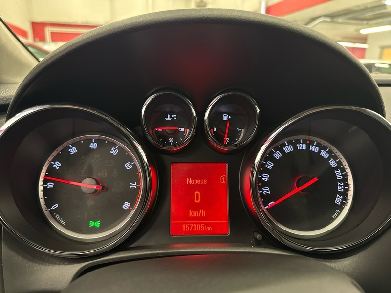 Opel Astra vaihtoauto