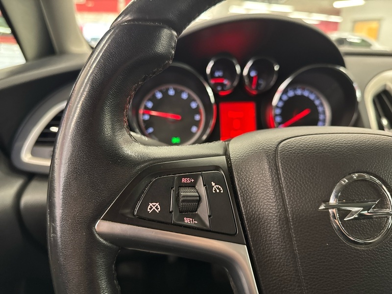 Opel Astra vaihtoauto