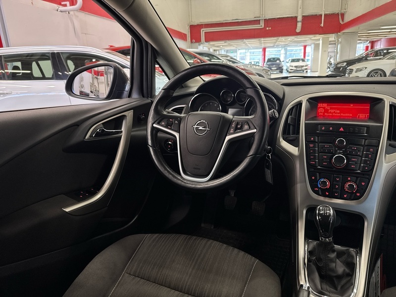 Opel Astra vaihtoauto