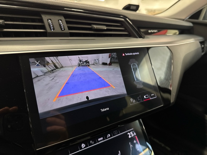 Audi e-tron vaihtoauto