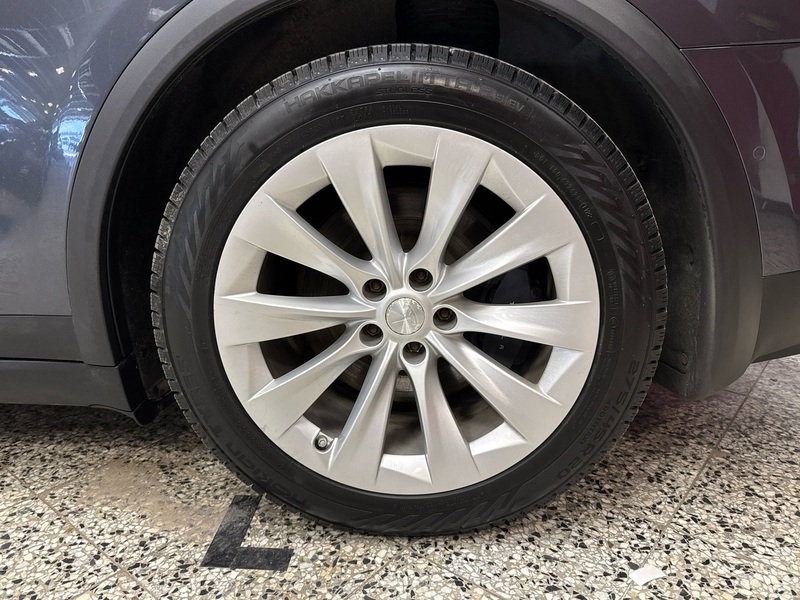 Tesla Model X vaihtoauto
