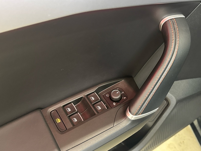 SEAT Leon vaihtoauto