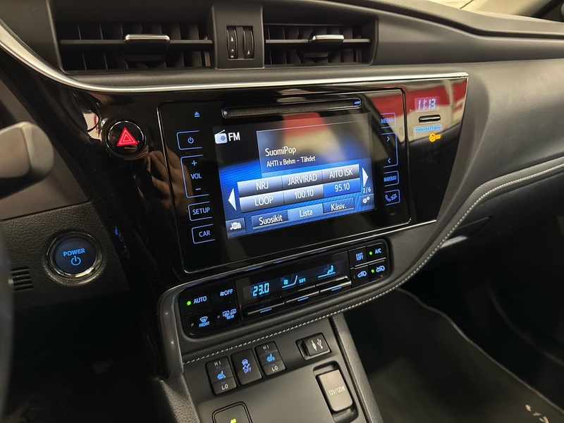 Toyota Auris vaihtoauto