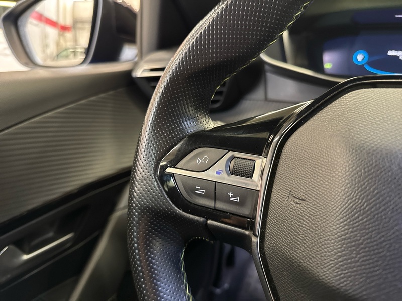 Peugeot e-208 vaihtoauto