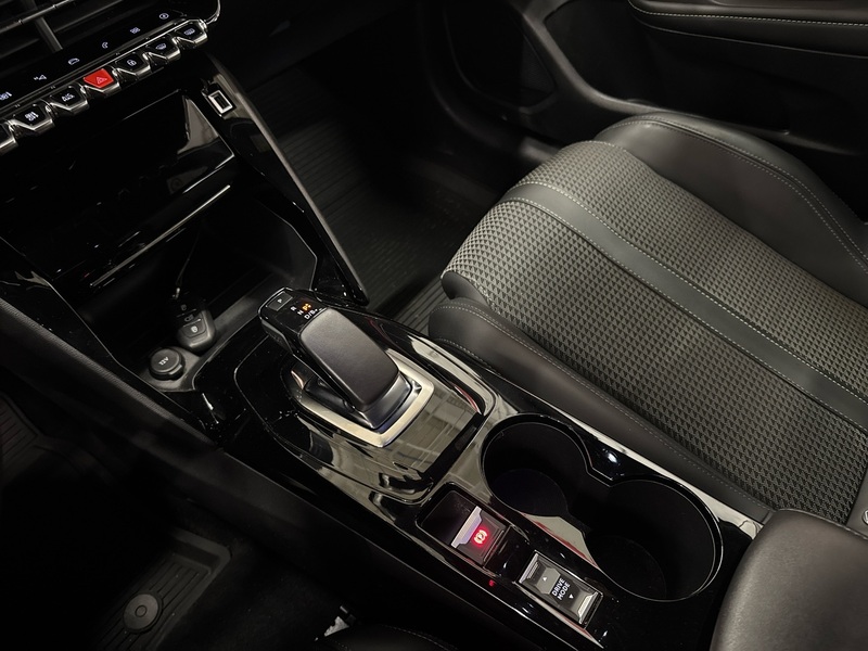 Peugeot e-208 vaihtoauto