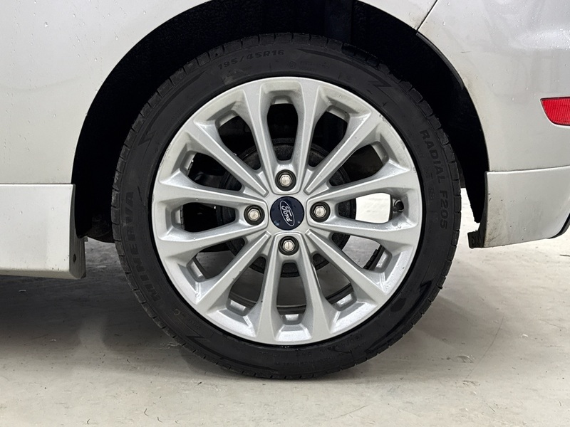 Ford Fiesta Van vaihtoauto