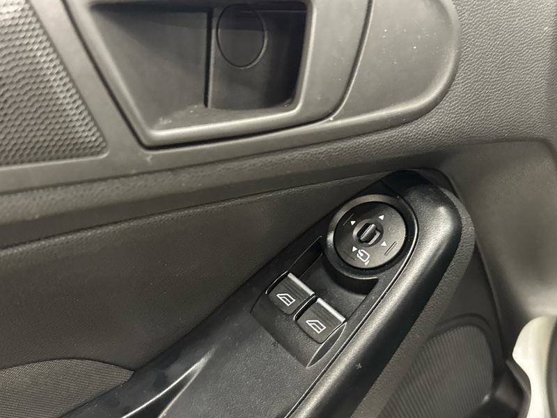 Ford Fiesta Van vaihtoauto