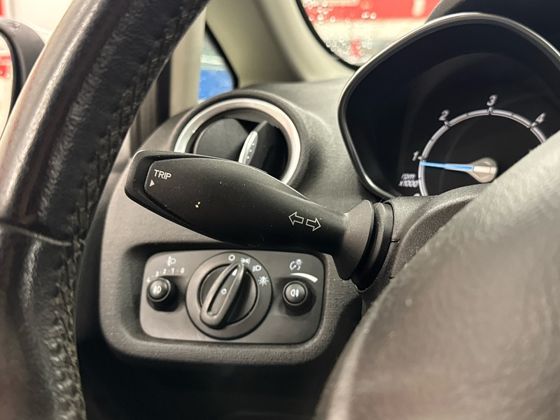 Ford Fiesta Van vaihtoauto