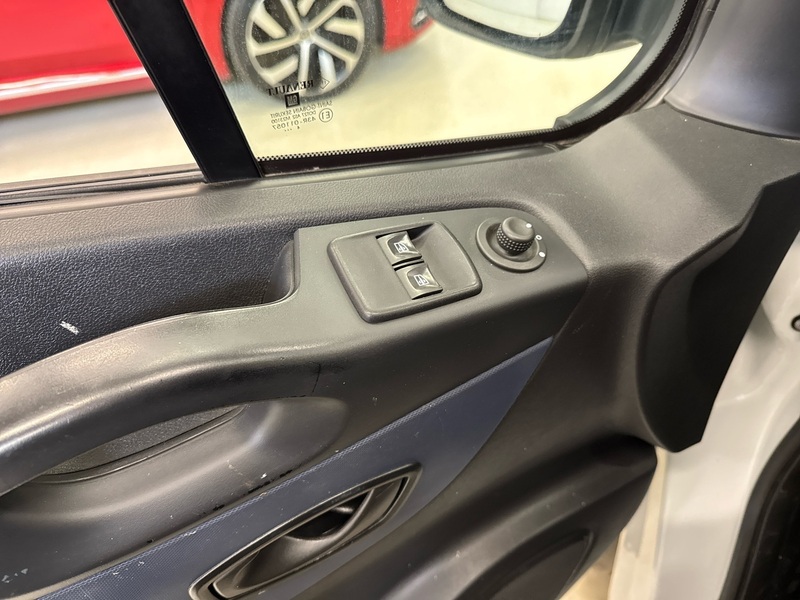 Opel Vivaro vaihtoauto