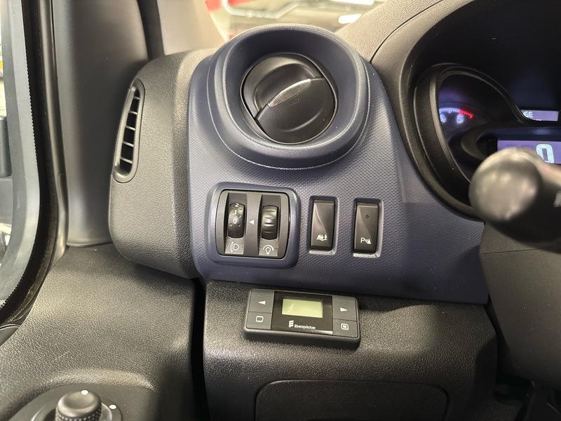 Opel Vivaro vaihtoauto