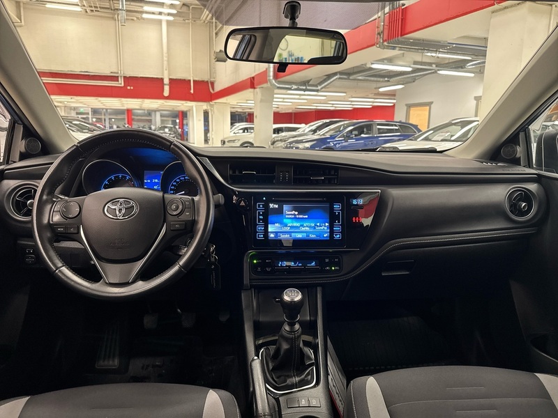 Toyota Auris vaihtoauto