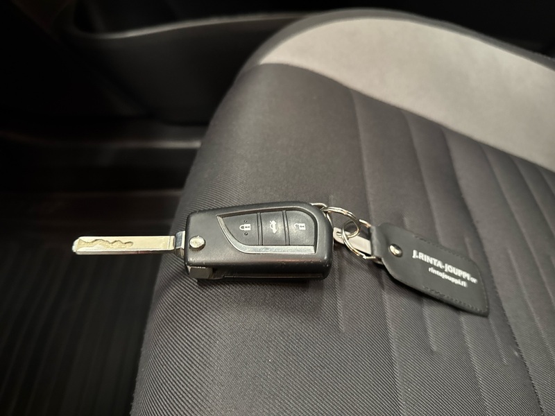 Toyota Auris vaihtoauto