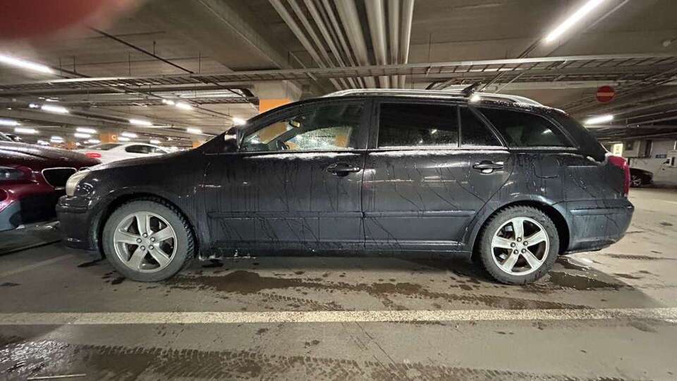 Toyota Avensis vaihtoauto