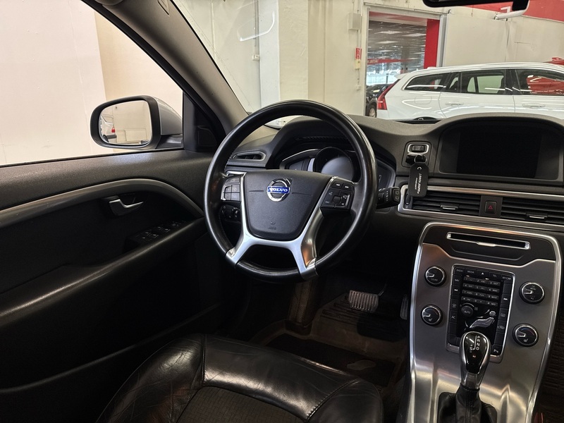 Volvo V70 vaihtoauto