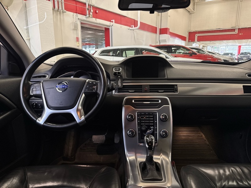 Volvo V70 vaihtoauto