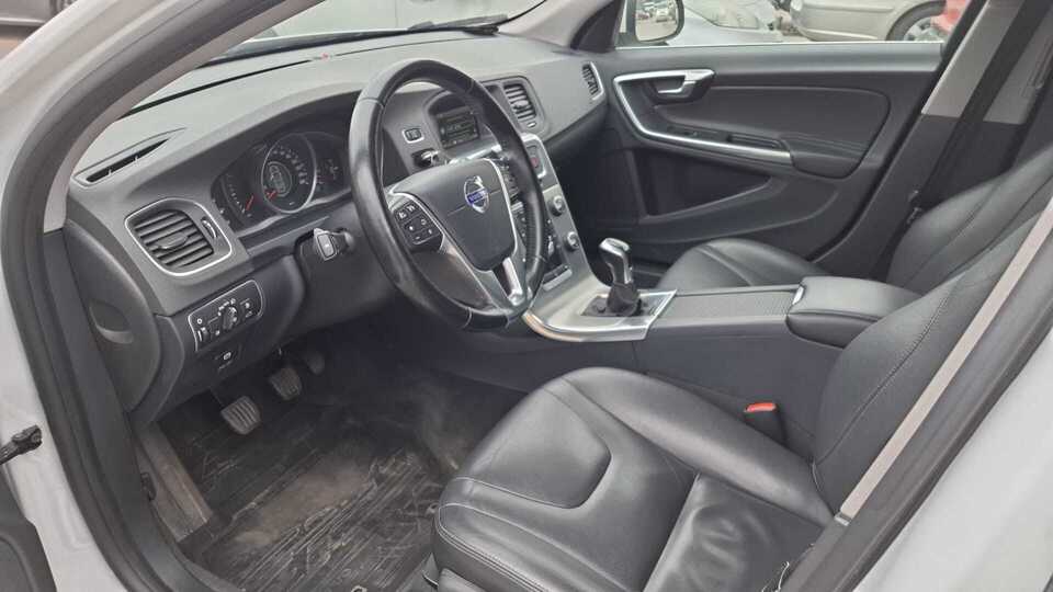 Volvo V60 vaihtoauto