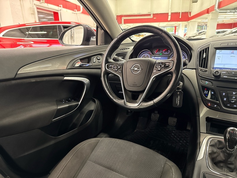 Opel Insignia vaihtoauto