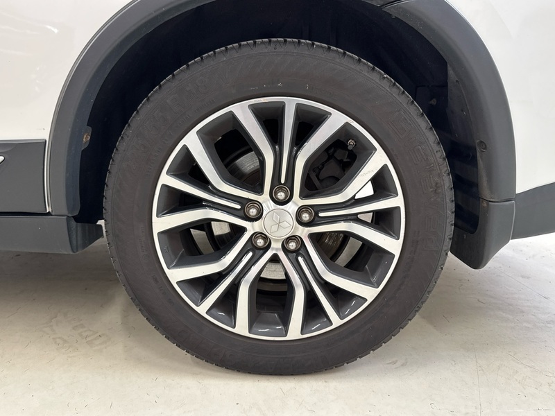 Mitsubishi Outlander vaihtoauto