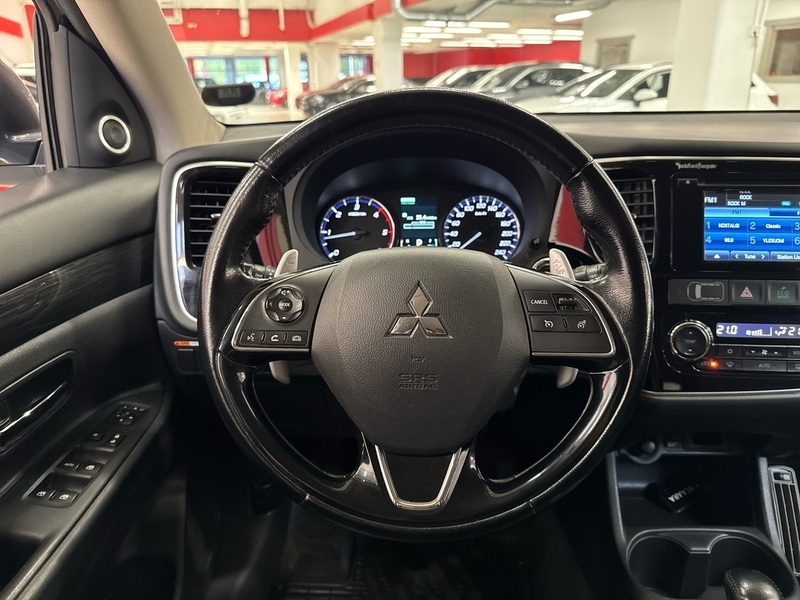 Mitsubishi Outlander vaihtoauto