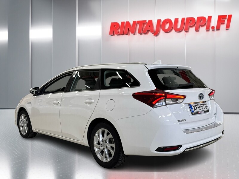 Toyota Auris vaihtoauto
