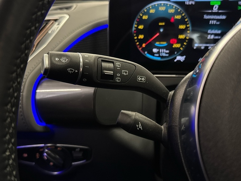 Mercedes-Benz EQC vaihtoauto