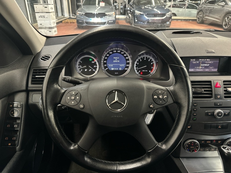Mercedes-Benz C vaihtoauto