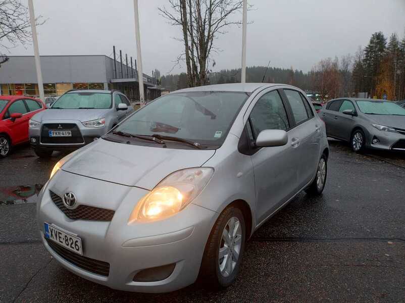Toyota Yaris vaihtoauto
